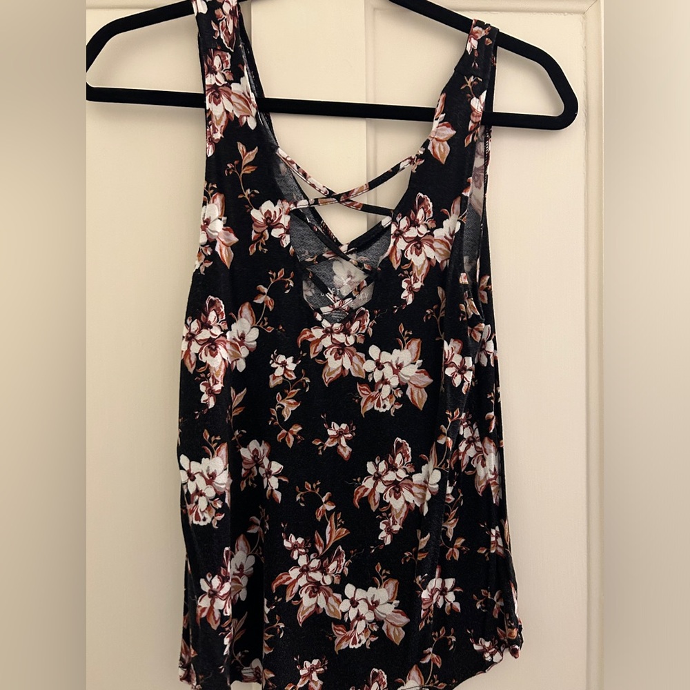 American Eagle Soft And Sexy Criss Cross Floral Tank